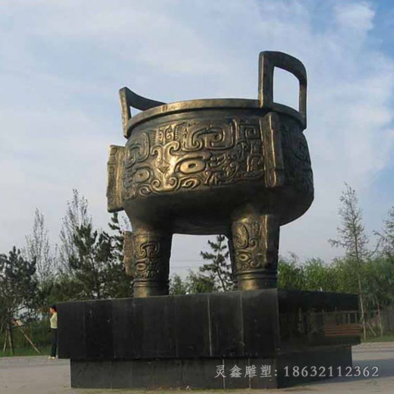 大型铜鼎雕塑，三足铜鼎雕塑
