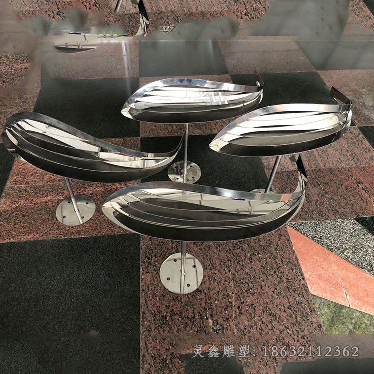 不锈钢抽象镜面鱼雕塑