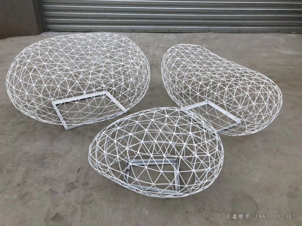 不锈钢鹅卵石雕塑 (1)