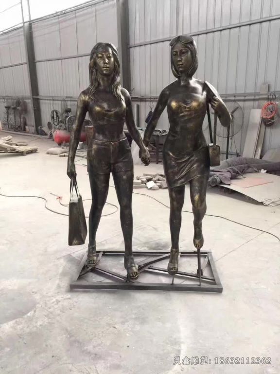 购物商场人物铜雕 (2)