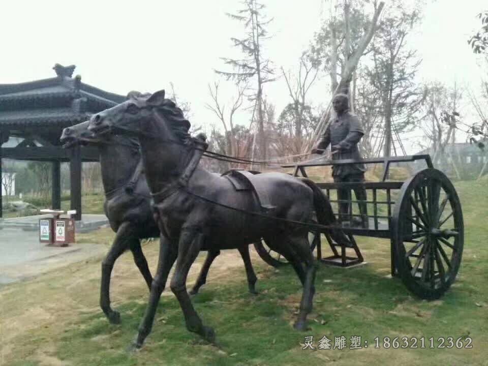 古代人物拉马车雕塑