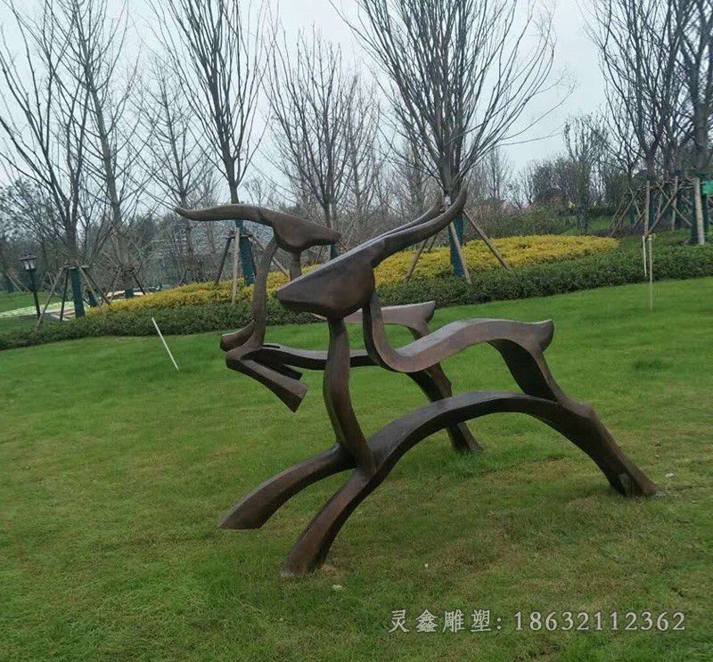 恒大地产玻璃钢兔子雕塑生态园碧桂园售楼处园林景观动物摆件定制34127_看图王