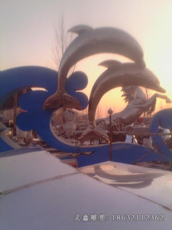 海豚嬉戏广场动物铜雕 (1)