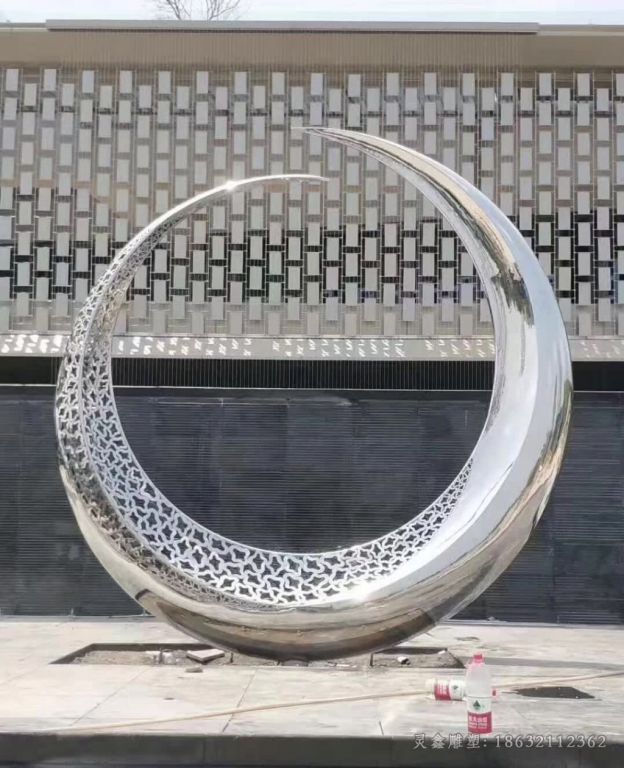 不锈钢抽象月亮雕塑 (1)[1]