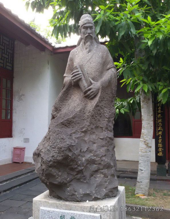 胡铨铜雕，广场名人雕塑