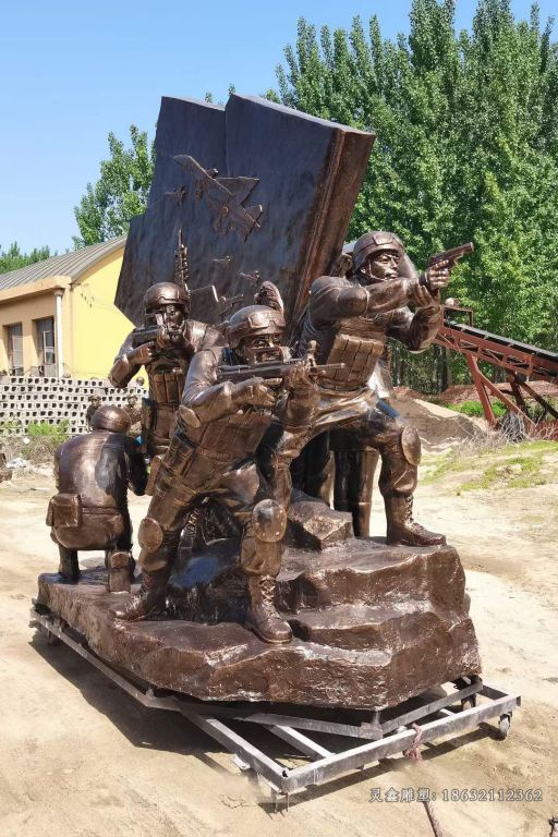 精兵之路组合人物铜雕