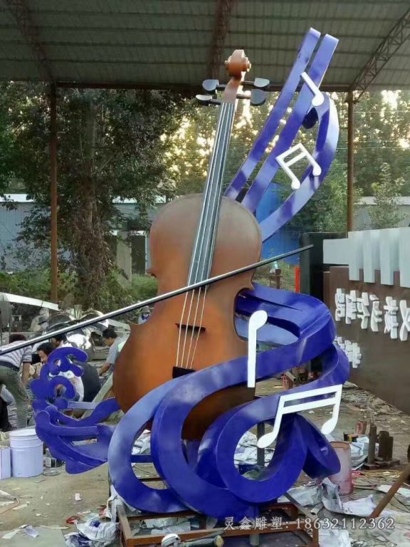 不锈钢大提琴雕塑