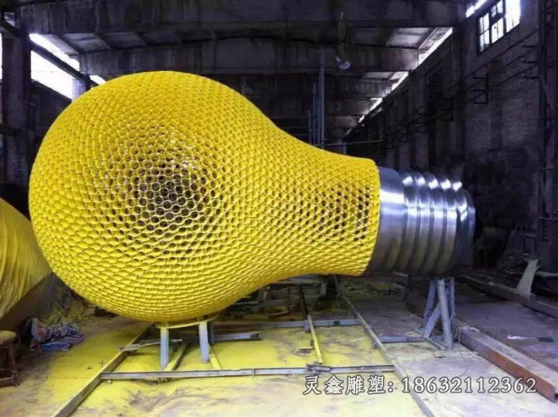 不锈钢灯泡景观雕塑