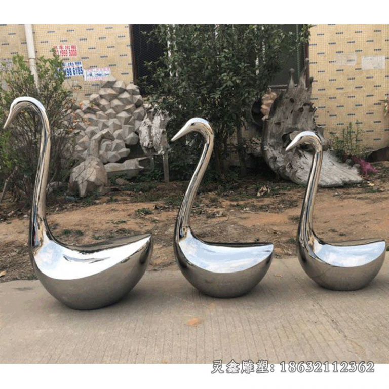 不锈钢抽象鹅坐凳雕塑