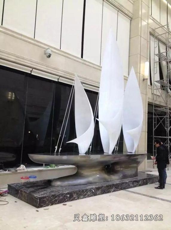 不锈钢帆船雕塑