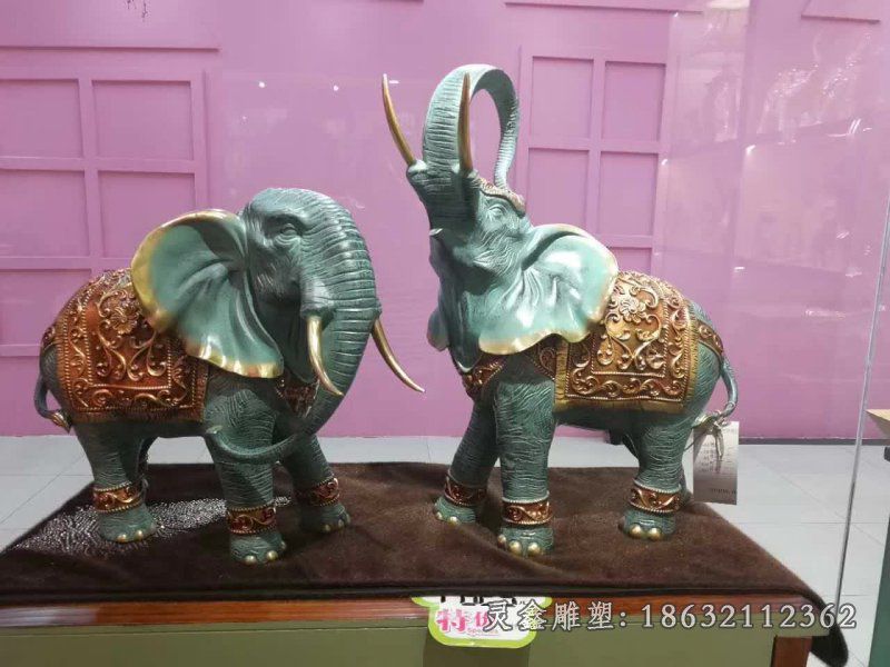 青铜小象雕塑
