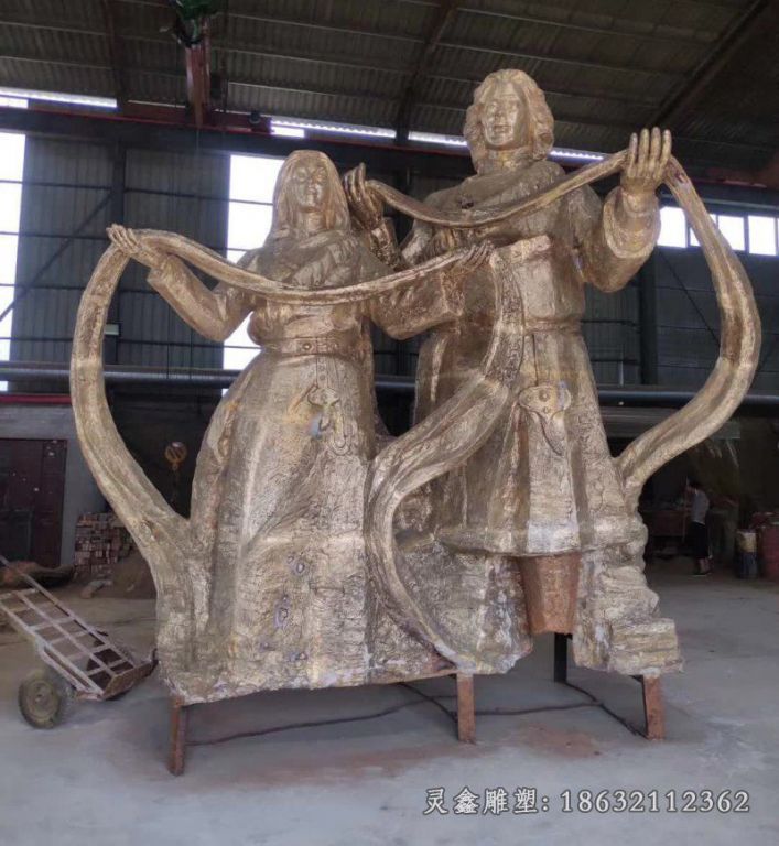 少数民族人物铜雕