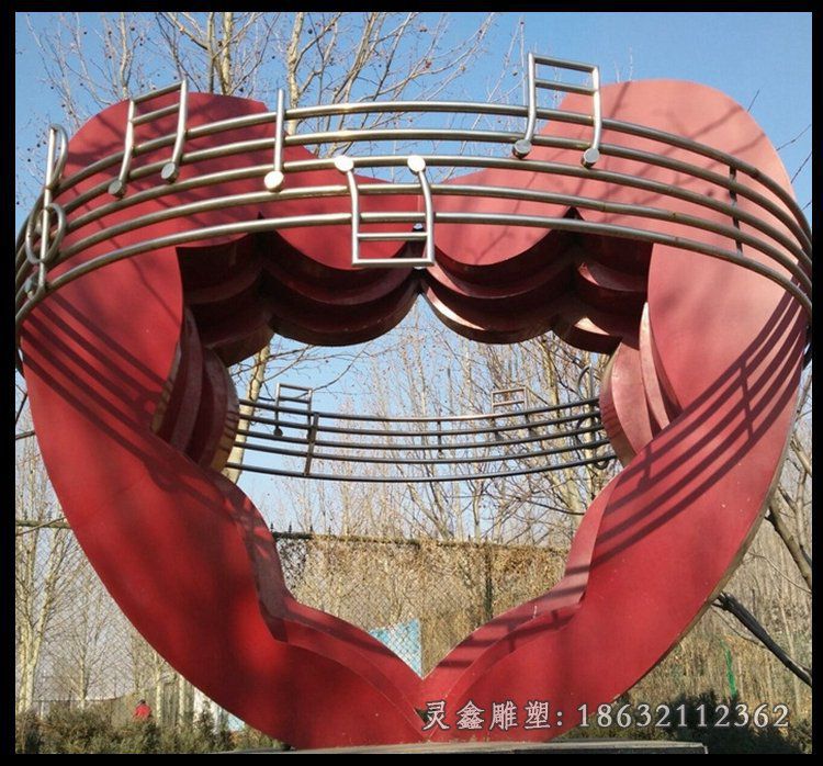 不锈钢爱心景观雕塑