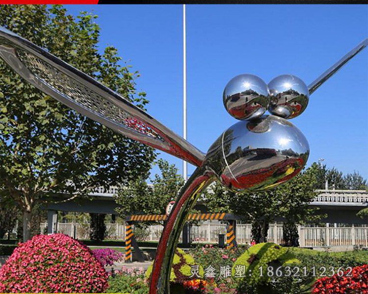 不锈钢飞翔蜻蜓景观雕塑