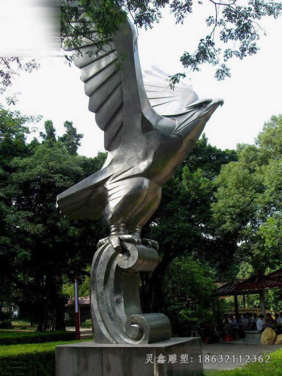 飞鹰景观不锈钢雕塑