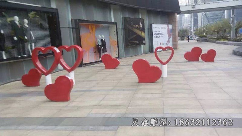 不锈钢爱心雕塑