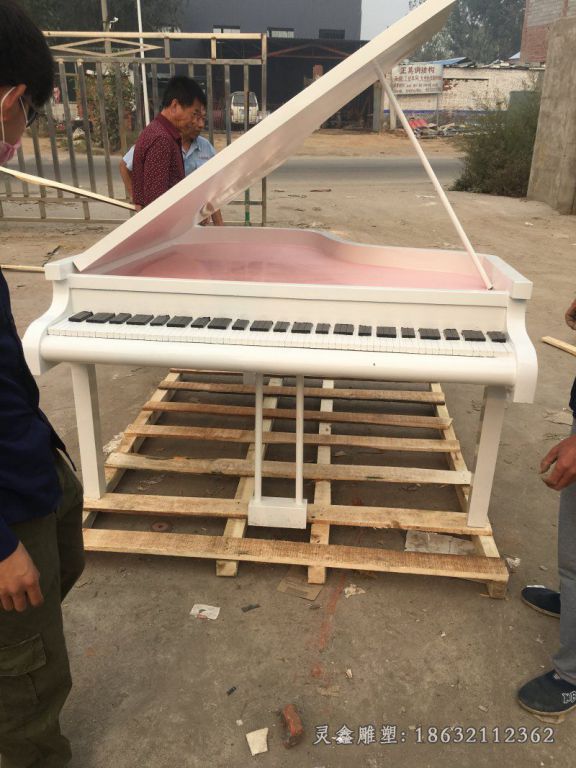 广场乐器钢琴景观雕塑