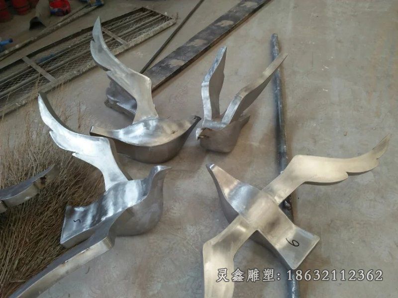 不锈钢鸽子景观雕塑