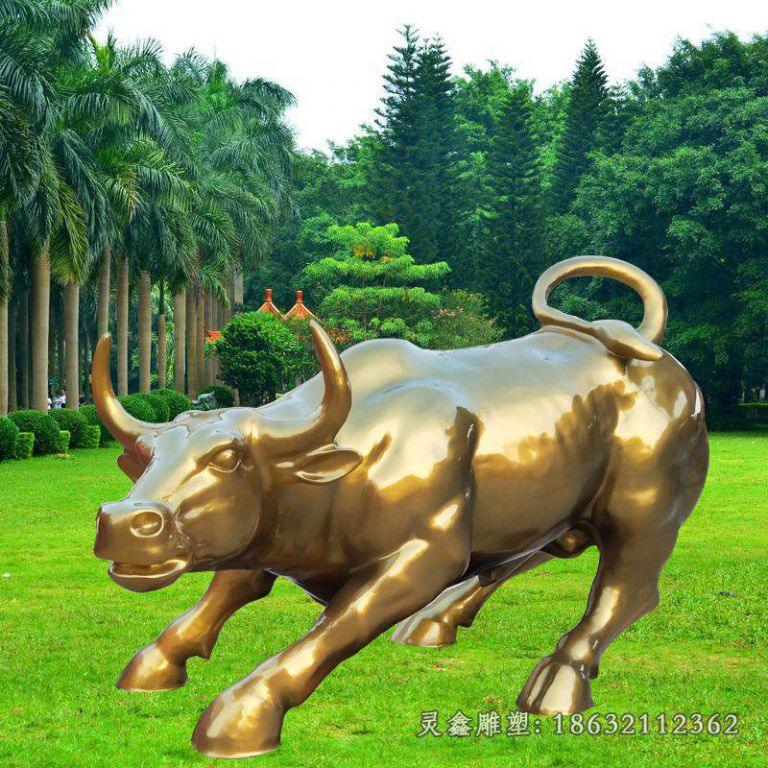 华尔街牛动物雕塑