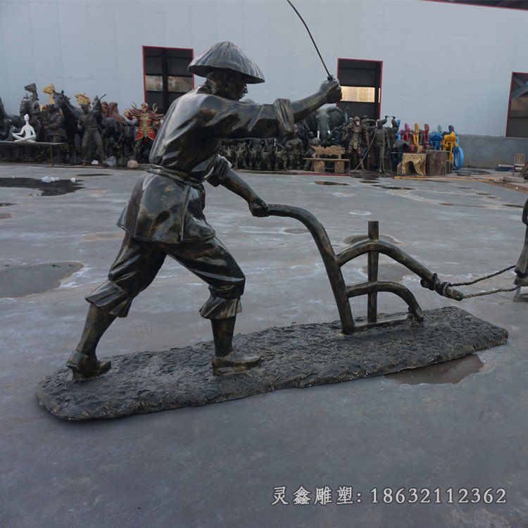 犁地耕地牛铜雕