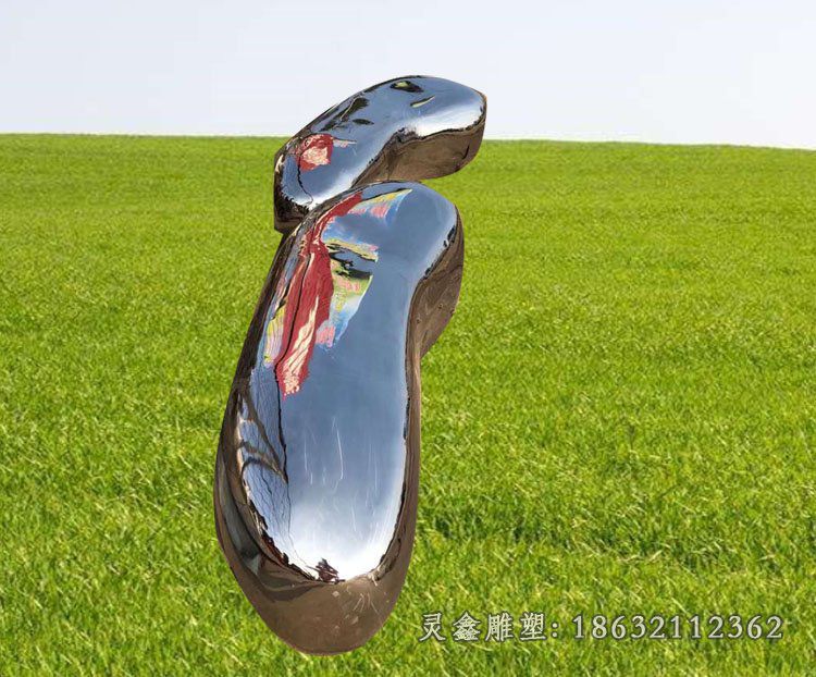 不锈钢凳子雕塑