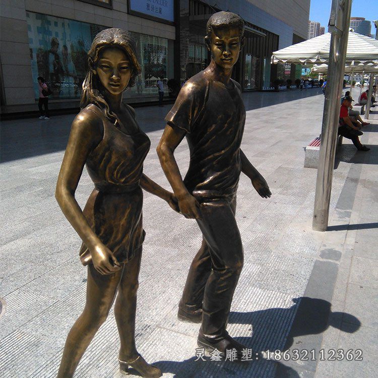 情侣人物景观铜雕