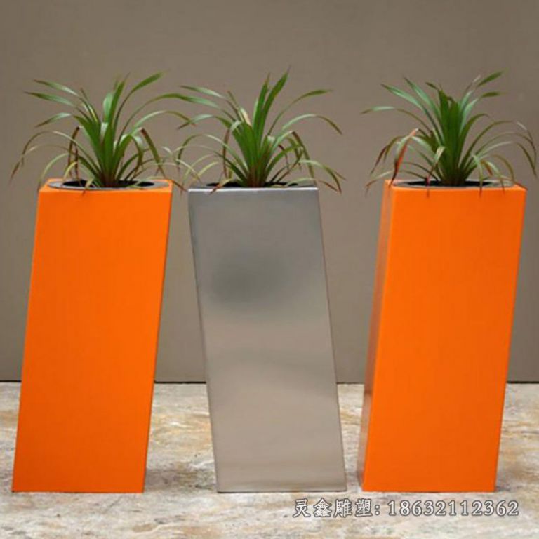 不锈钢花瓶景观雕塑