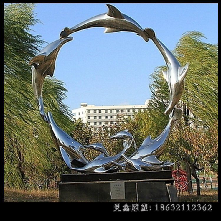 跳跃的海豚景观雕塑