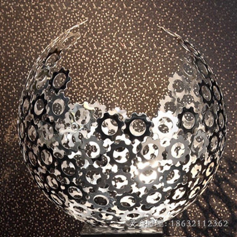 不锈钢镂空球户外景观雕塑