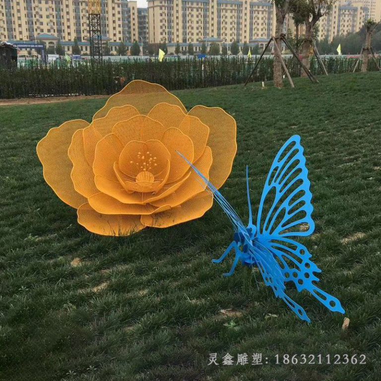 不锈钢镂空玫瑰花和蝴蝶雕塑