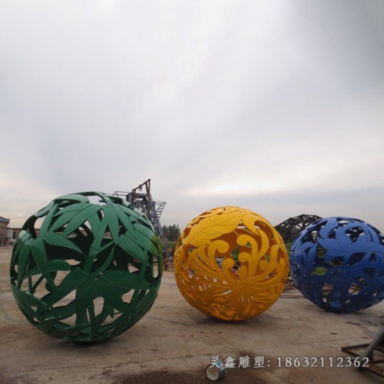 不锈钢镂空球景观雕塑