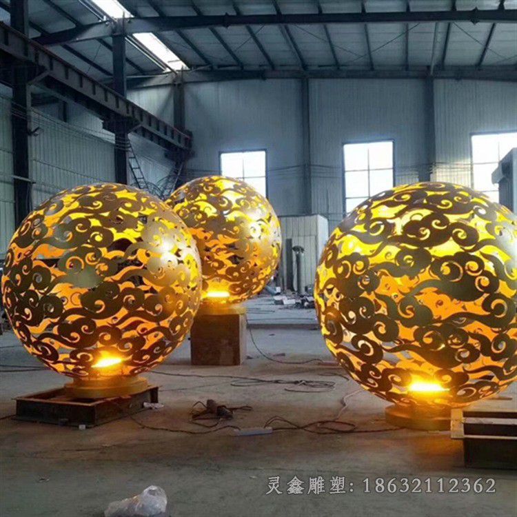 不锈钢发光镂空球小区雕塑