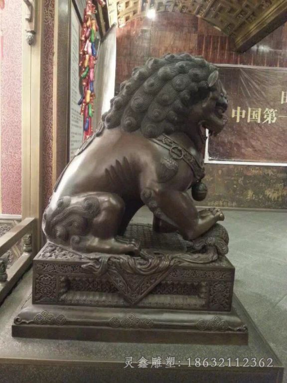 坐姿狮子城市动物铜雕