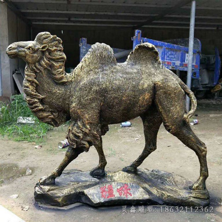 骆驼景区景观动物铜雕