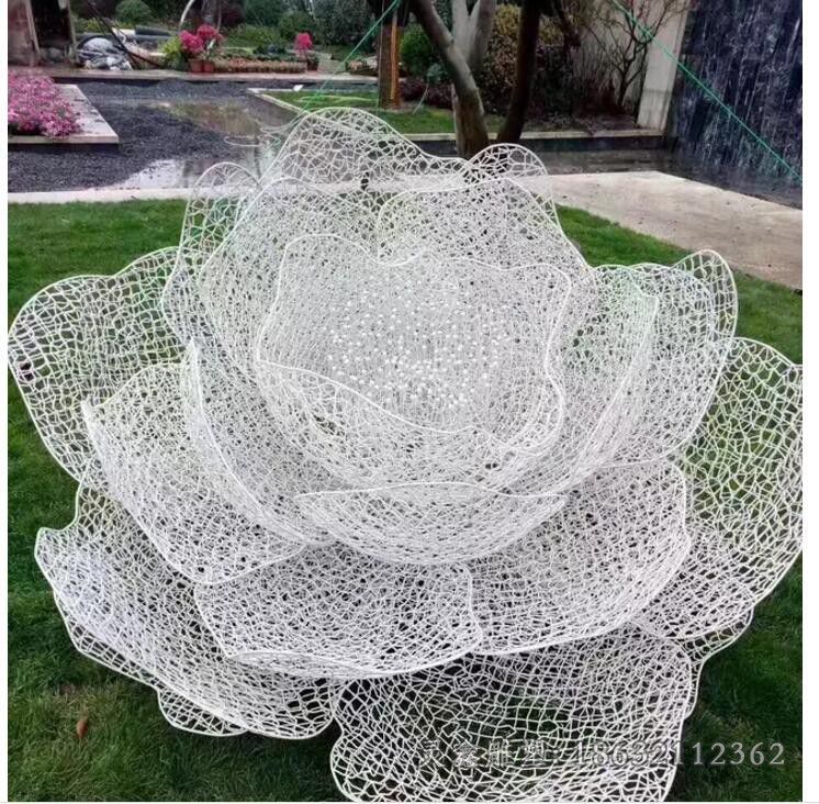 不锈钢镂空花广场雕塑