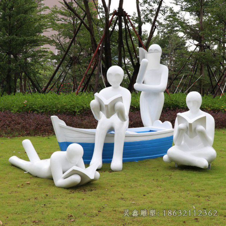 不锈钢一家人公园雕塑