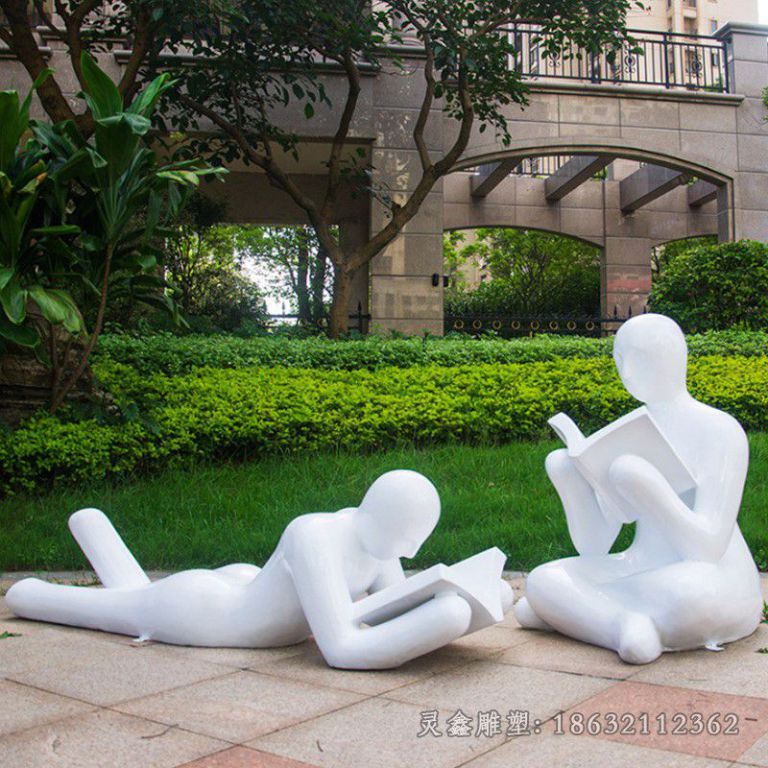 不锈钢一家人小区雕塑