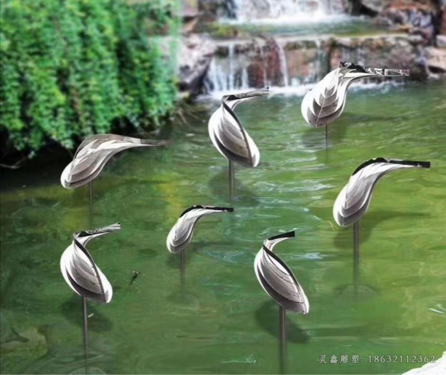 不锈钢镜面鱼公园雕塑