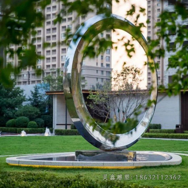 不锈钢圆环小区雕塑