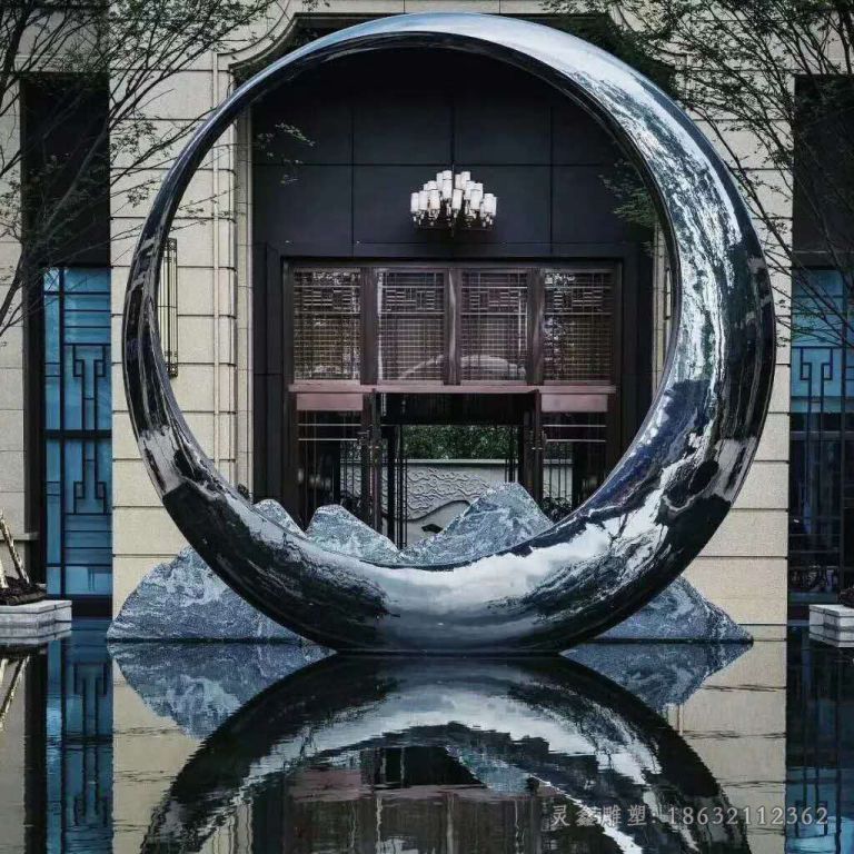 不锈钢抽象圆环小区雕塑