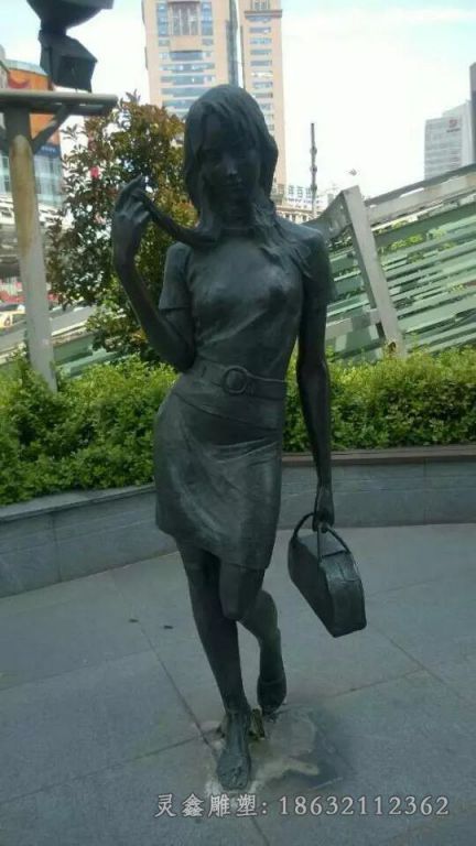 逛街人物小区景观铜雕