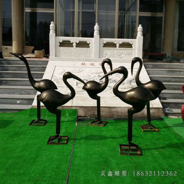 草坪抽象仙鹤铜雕