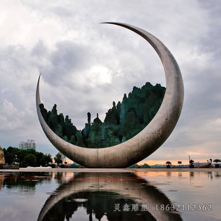 不锈钢镜面月亮户外雕塑