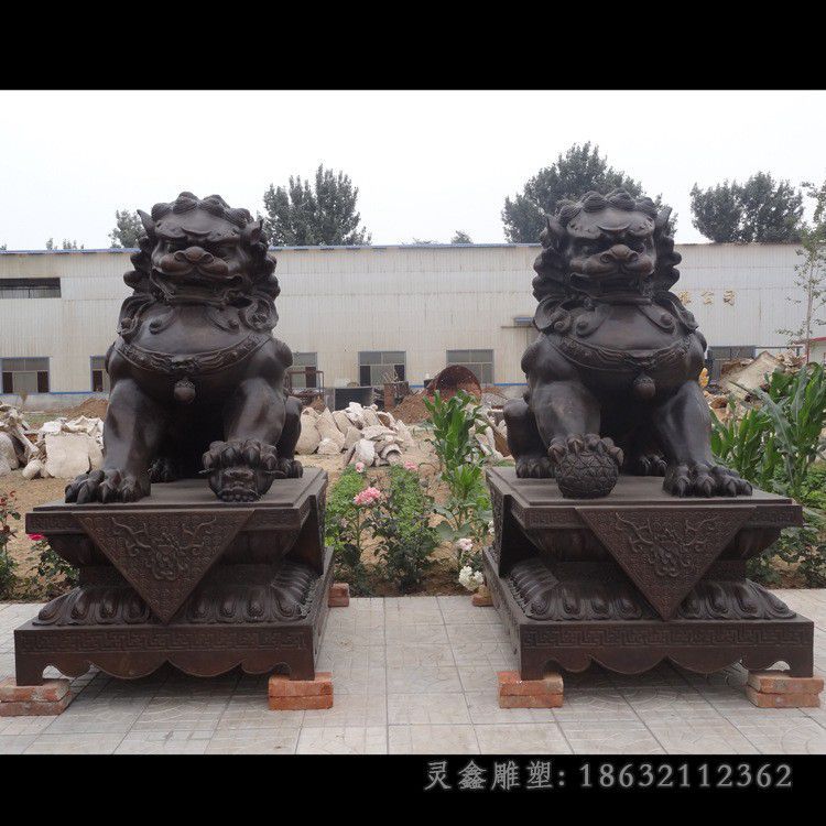 踩球狮子庭院景观铜雕