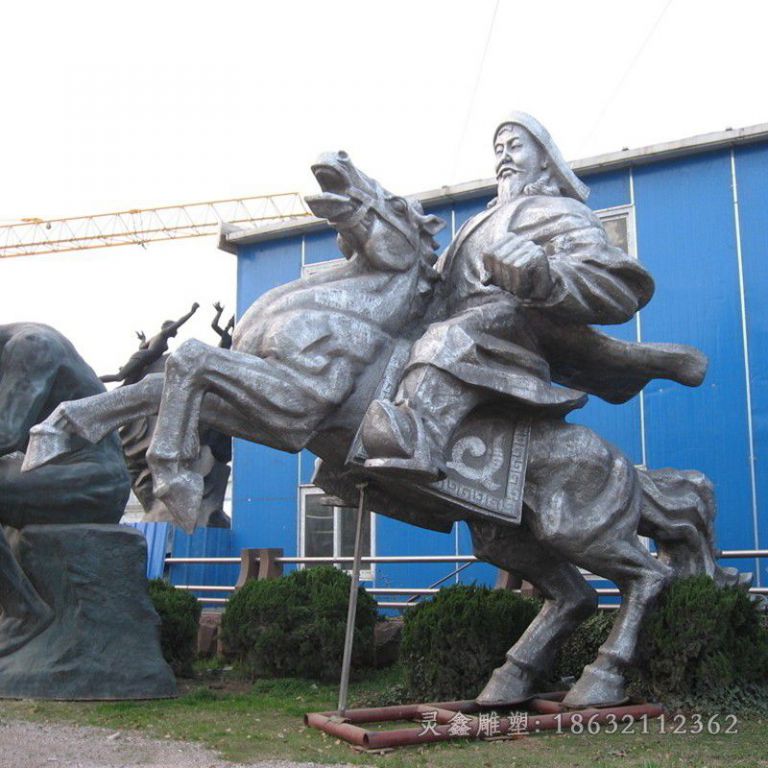 成吉思汗骑马广场铜雕