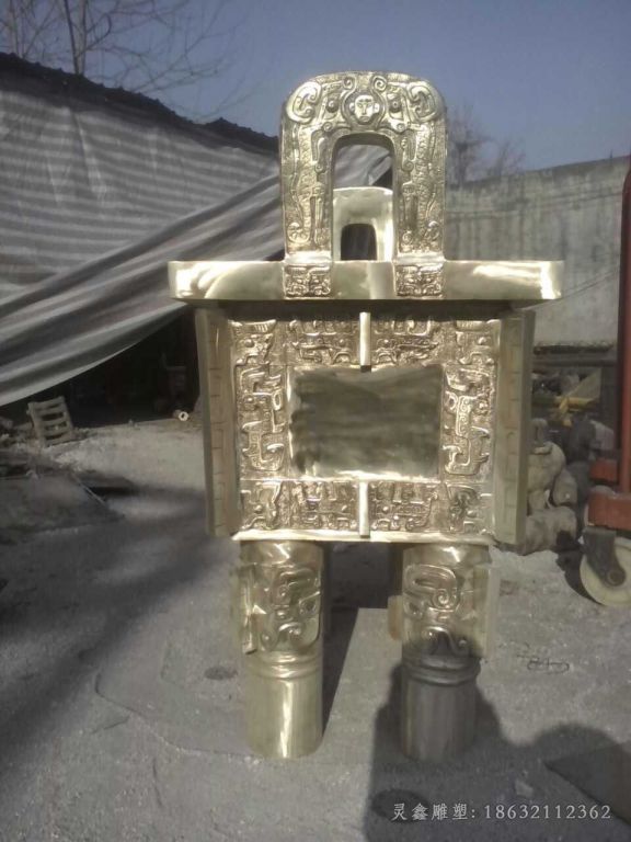 诚信鼎广场景观铜雕