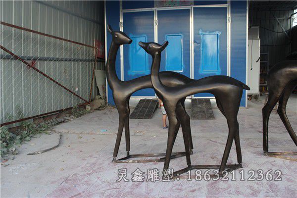 抽象小鹿商场景观铜雕