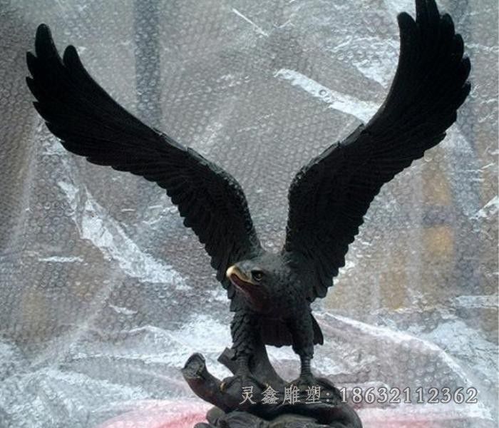 大鹏展翅鹰城市铜雕