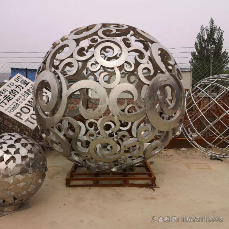 镂空球小区不锈钢雕塑