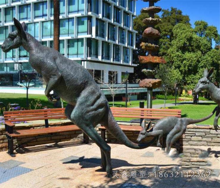 抽象袋鼠城市景观铜雕